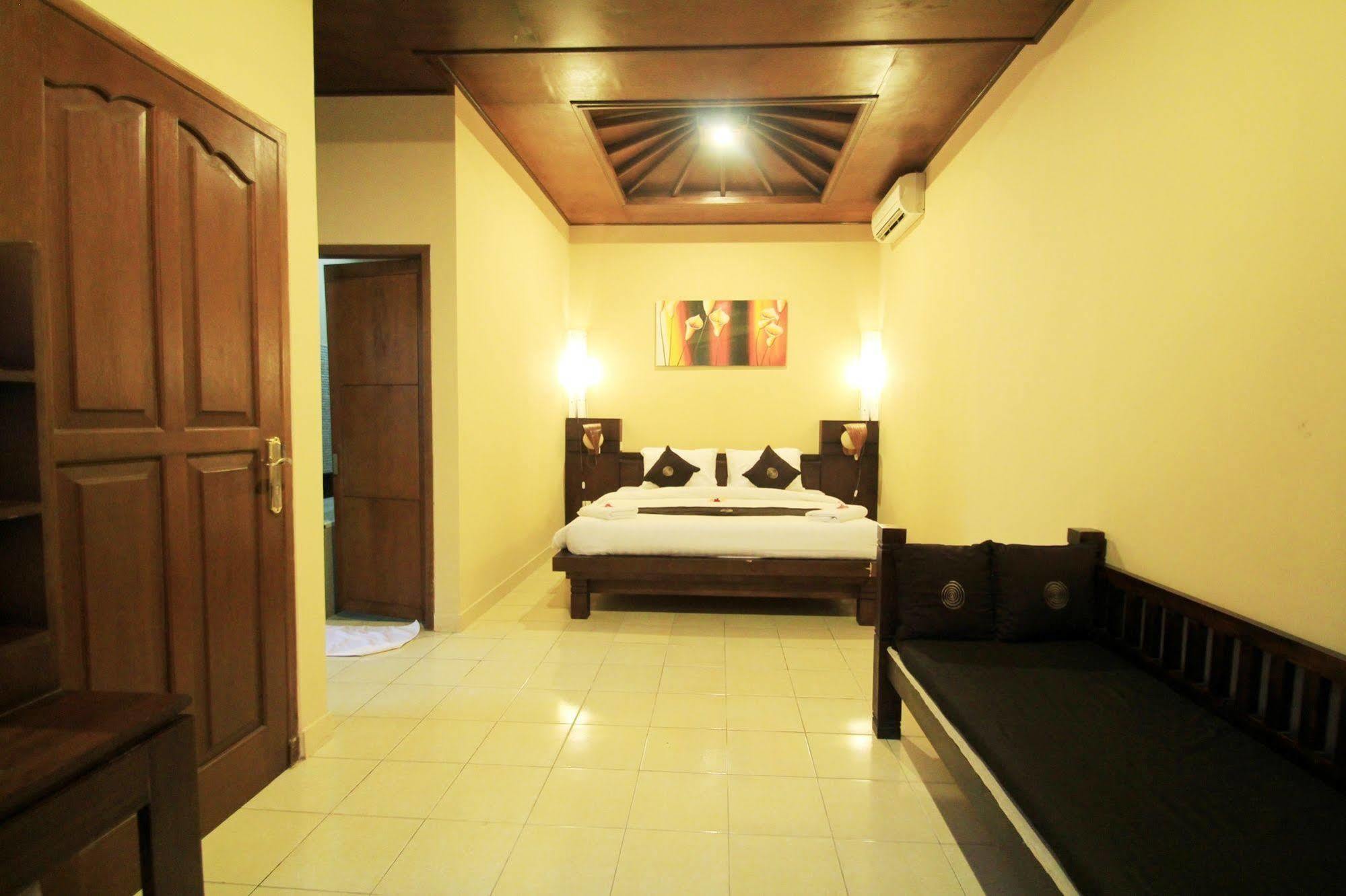 Taman Sari Cottages Kuta Lombok Exterior foto